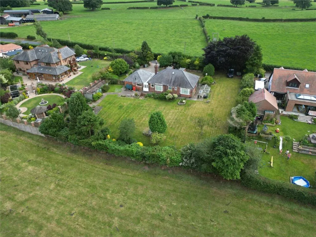 3 bed Detached Bungalow