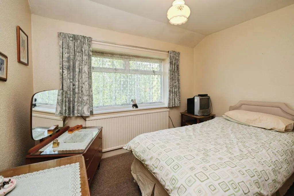 3 bed Semi-Detached