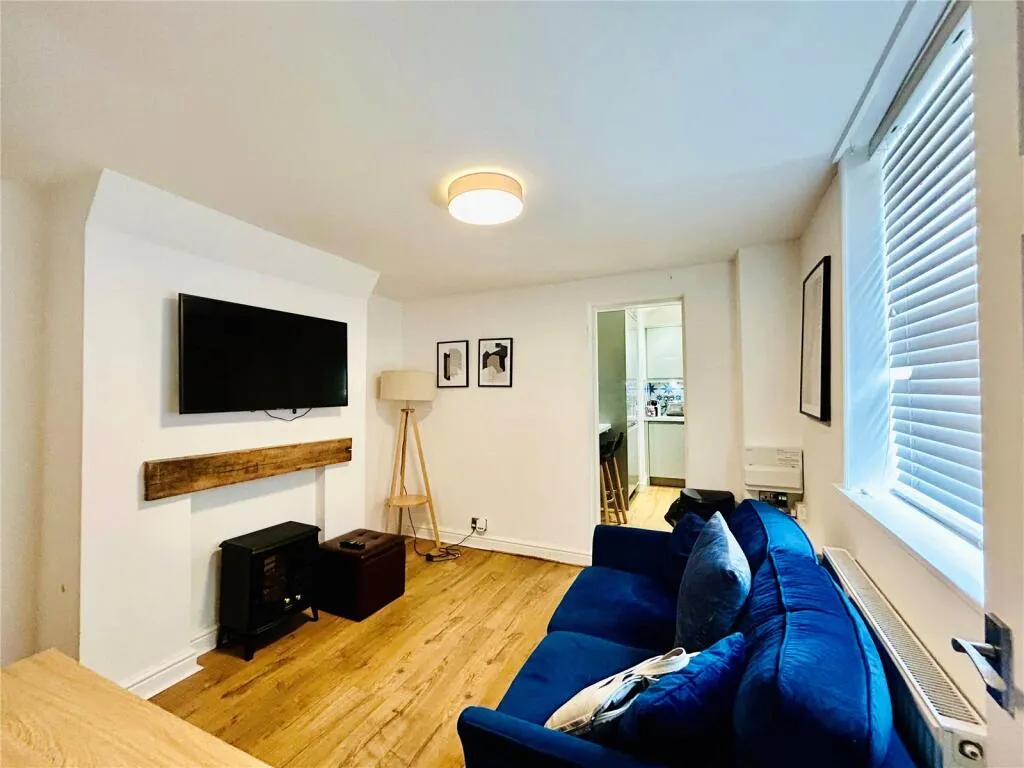 2 bed End of Terrace