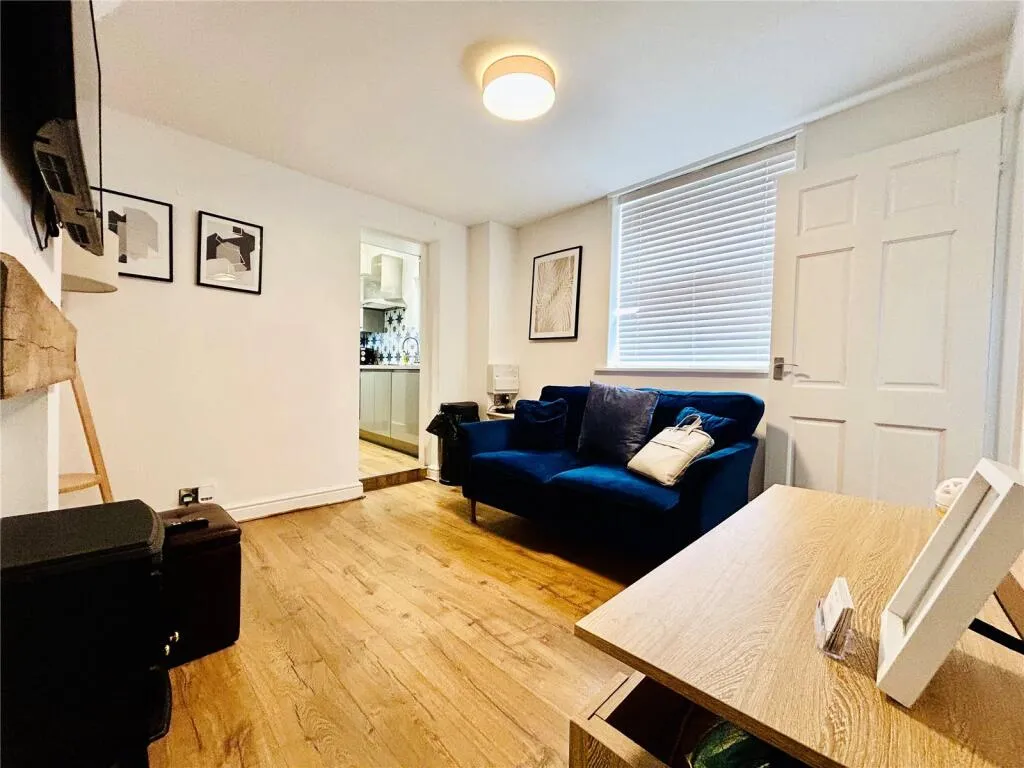 2 bed End of Terrace