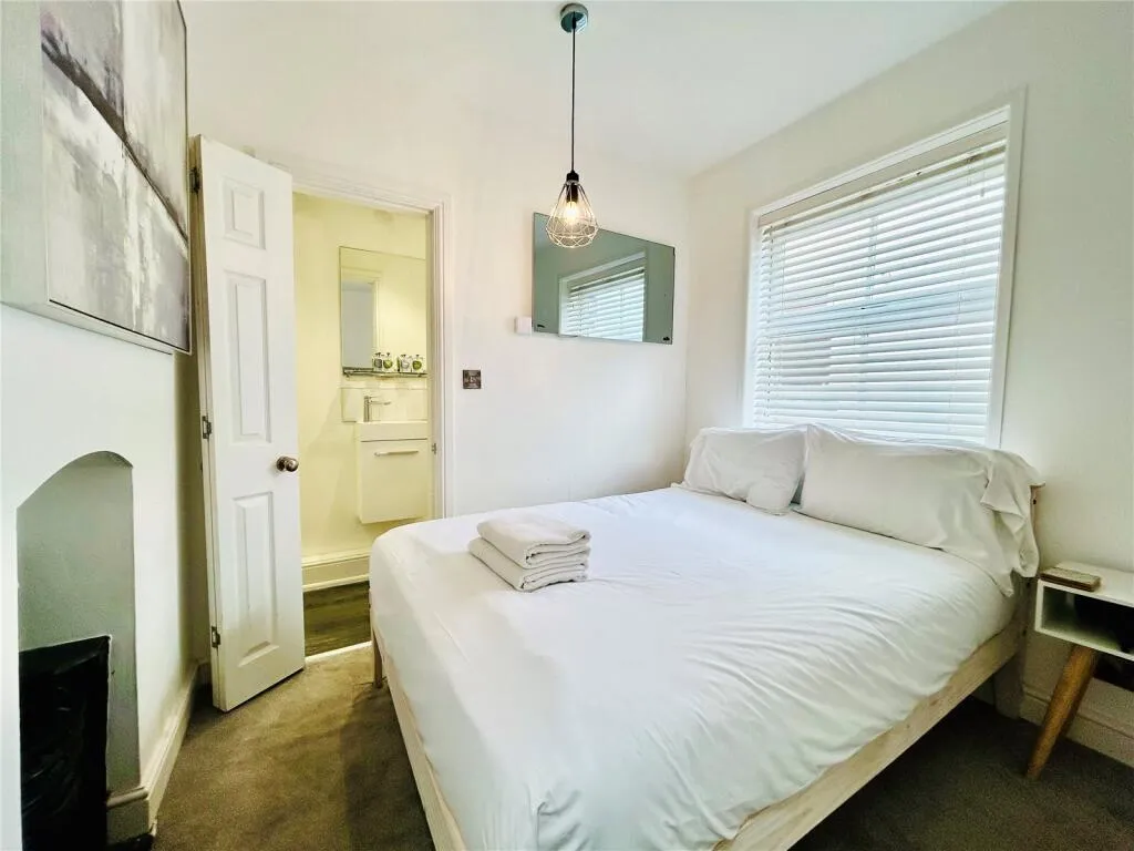2 bed End of Terrace