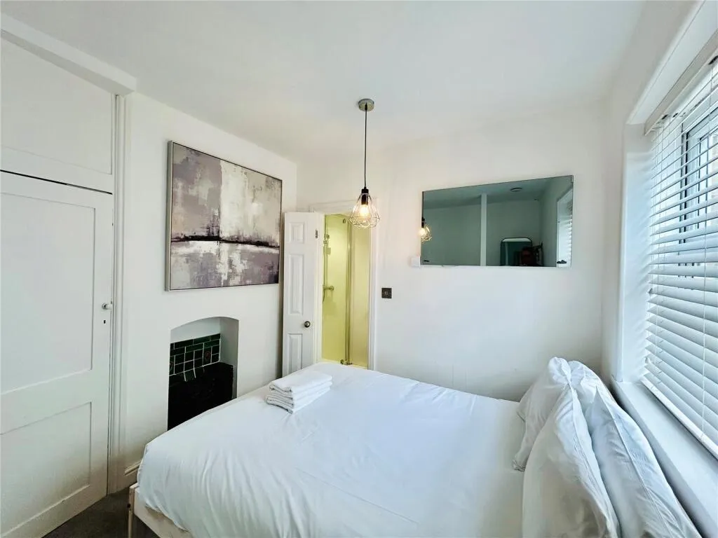 2 bed End of Terrace