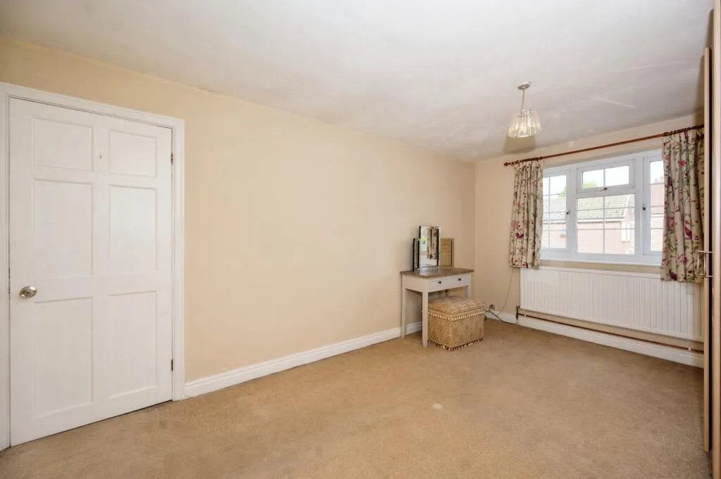 4 bed Detached