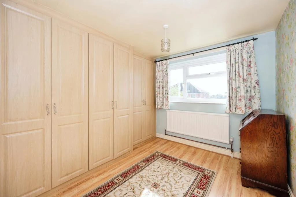4 bed Detached