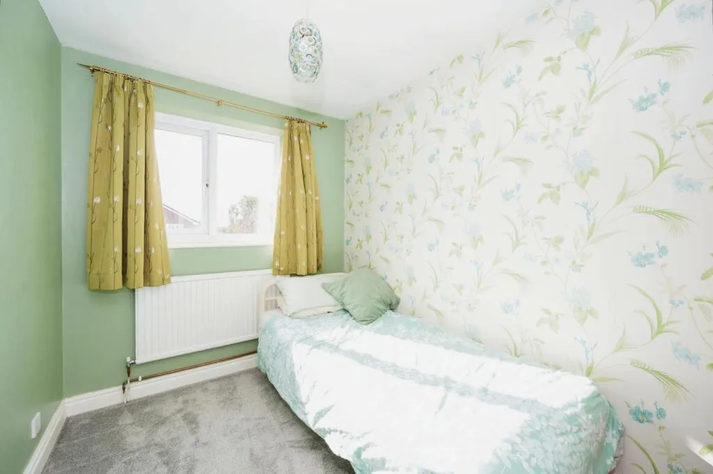 4 bed Detached