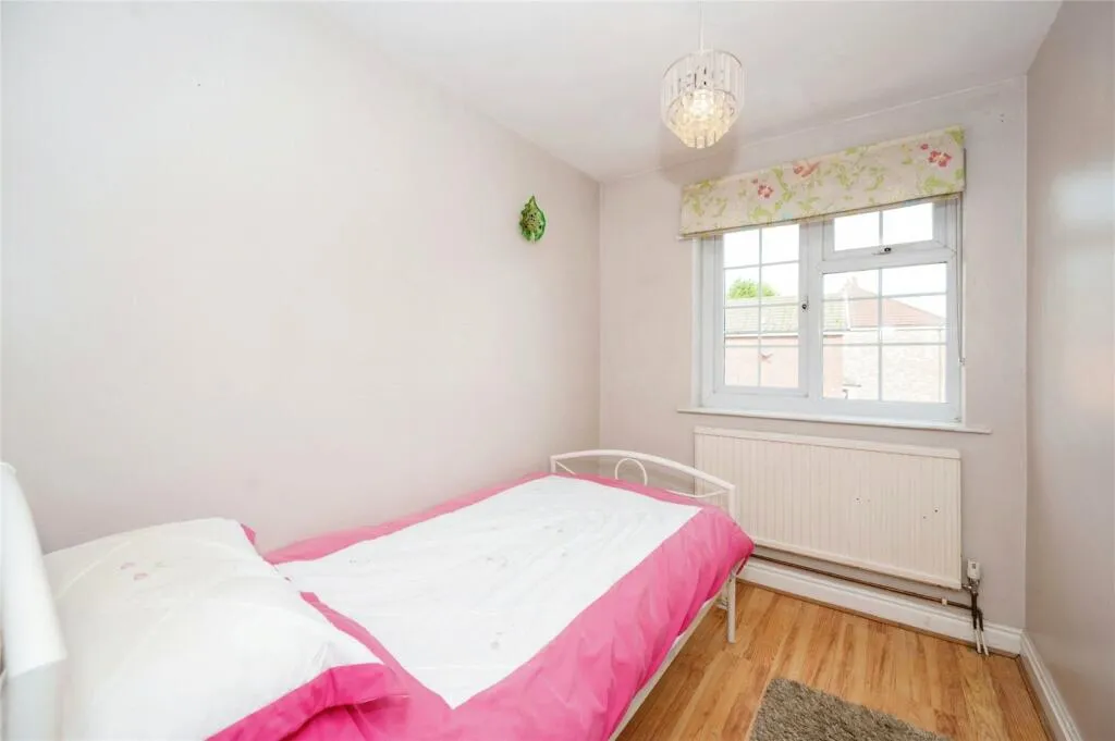 4 bed Detached