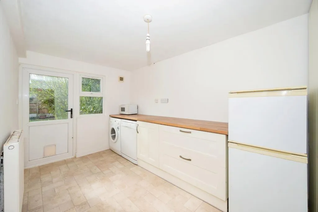 4 bed Detached