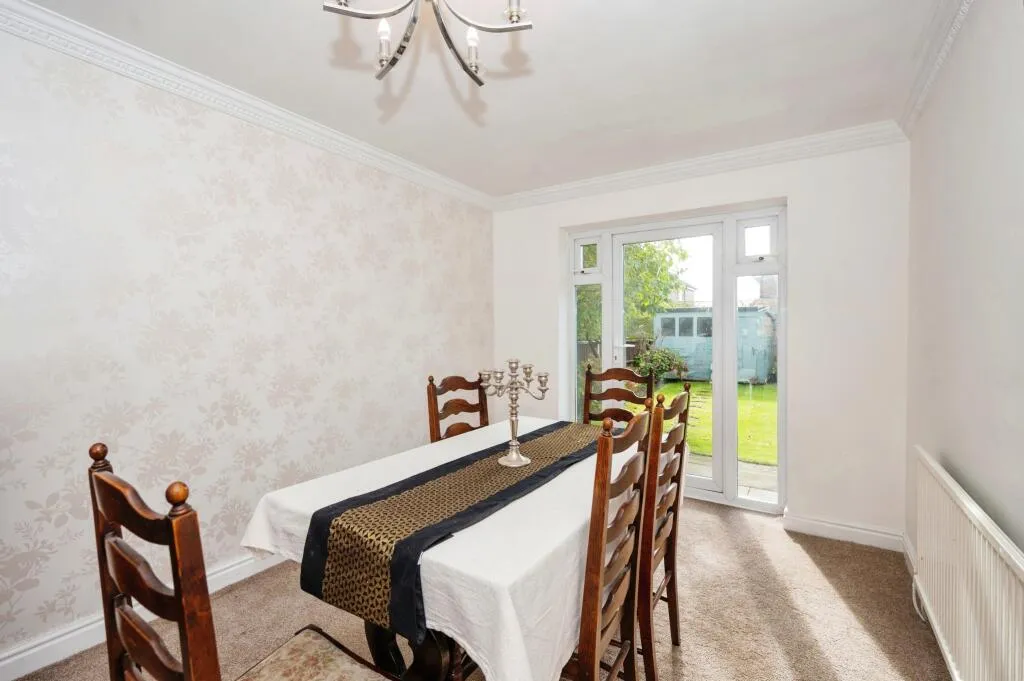 4 bed Detached