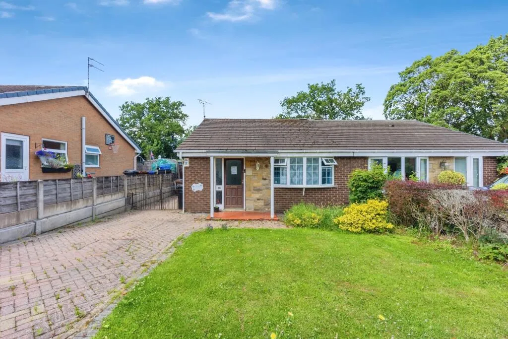 2 bed Semi-Detached Bungalow