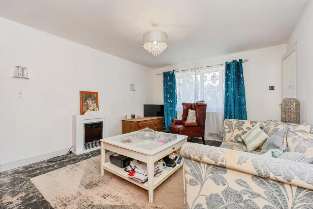 2 bed Semi-Detached Bungalow