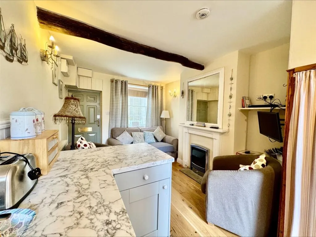3 bed Cottage