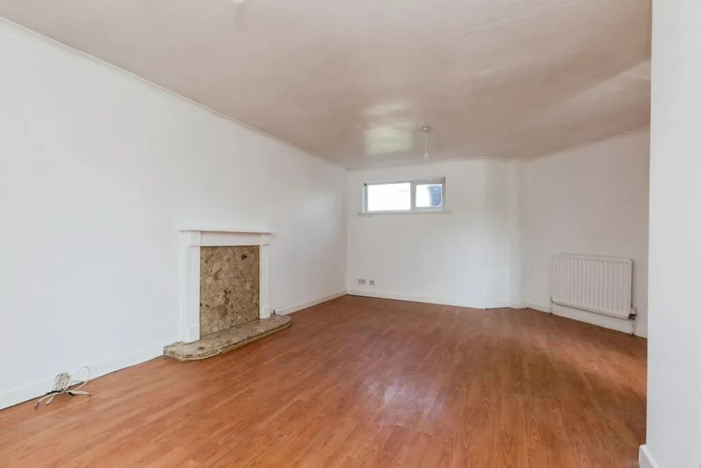 3 bed Terraced