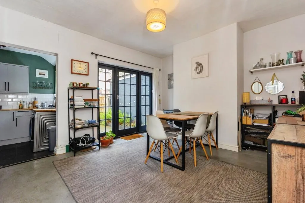 3 bed Terraced