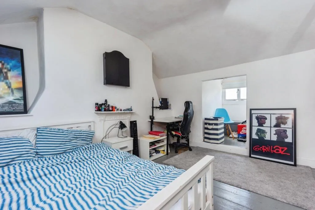 3 bed Terraced