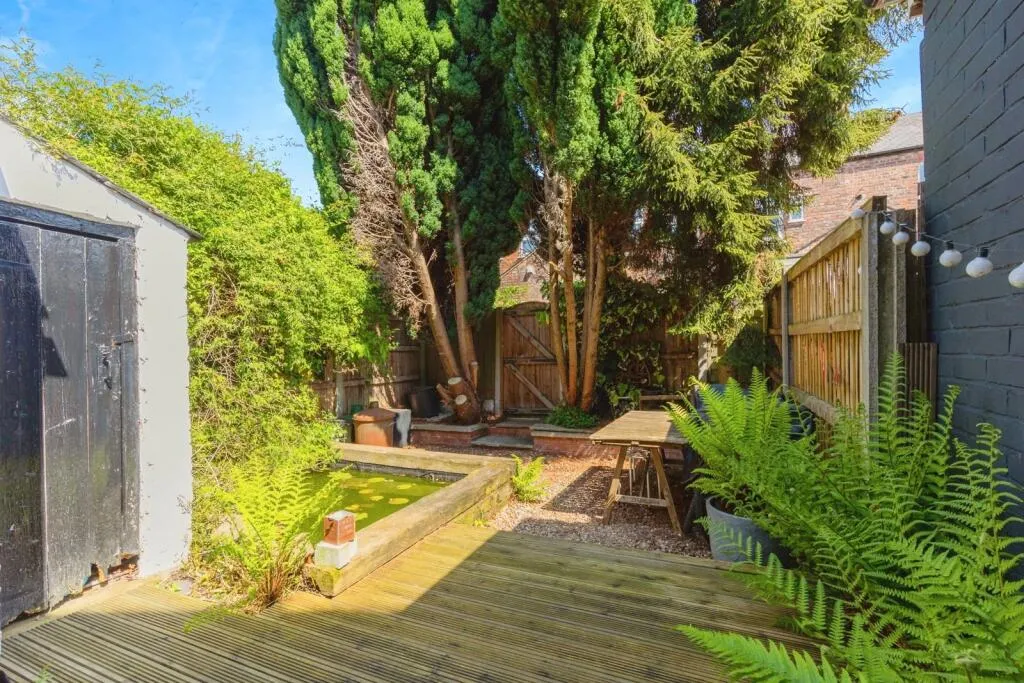 3 bed Terraced