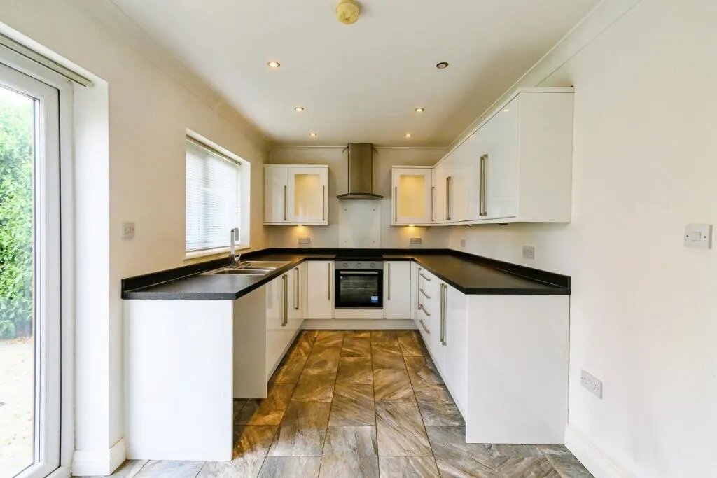 3 bed Semi-Detached