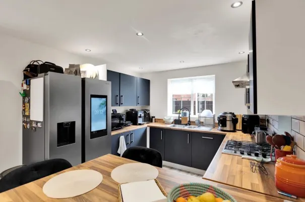4 bed Detached