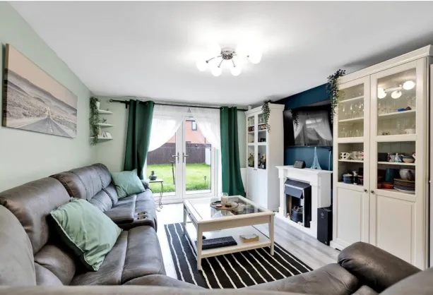 4 bed Detached