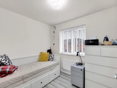 4 bed Detached