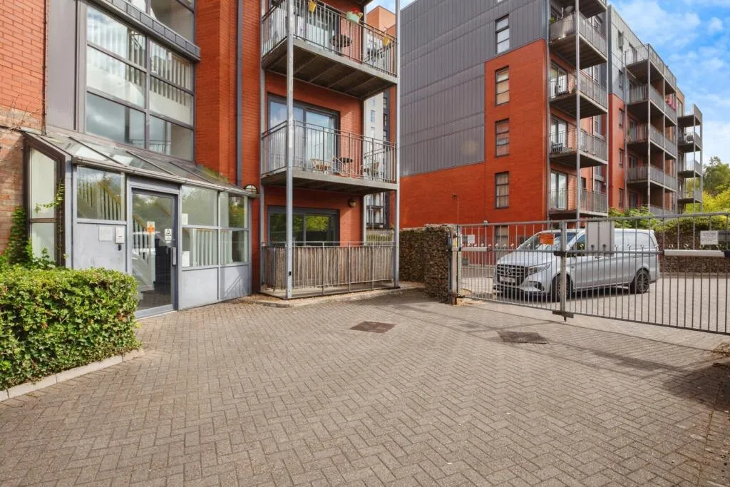 1 bed Apartment