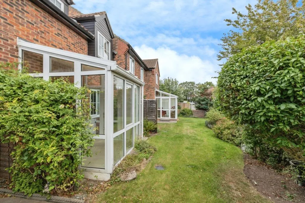 2 bed Retirement Property