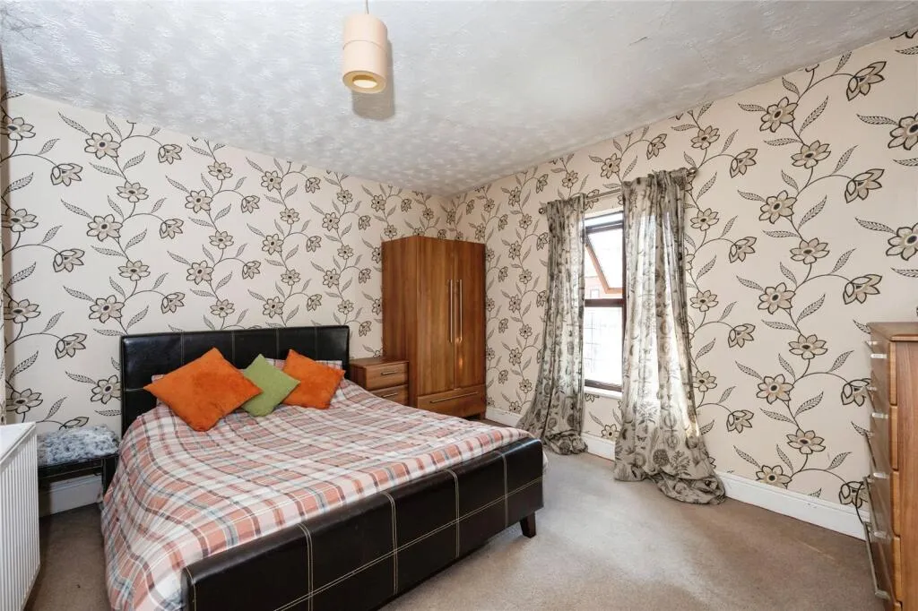 2 bed End of Terrace