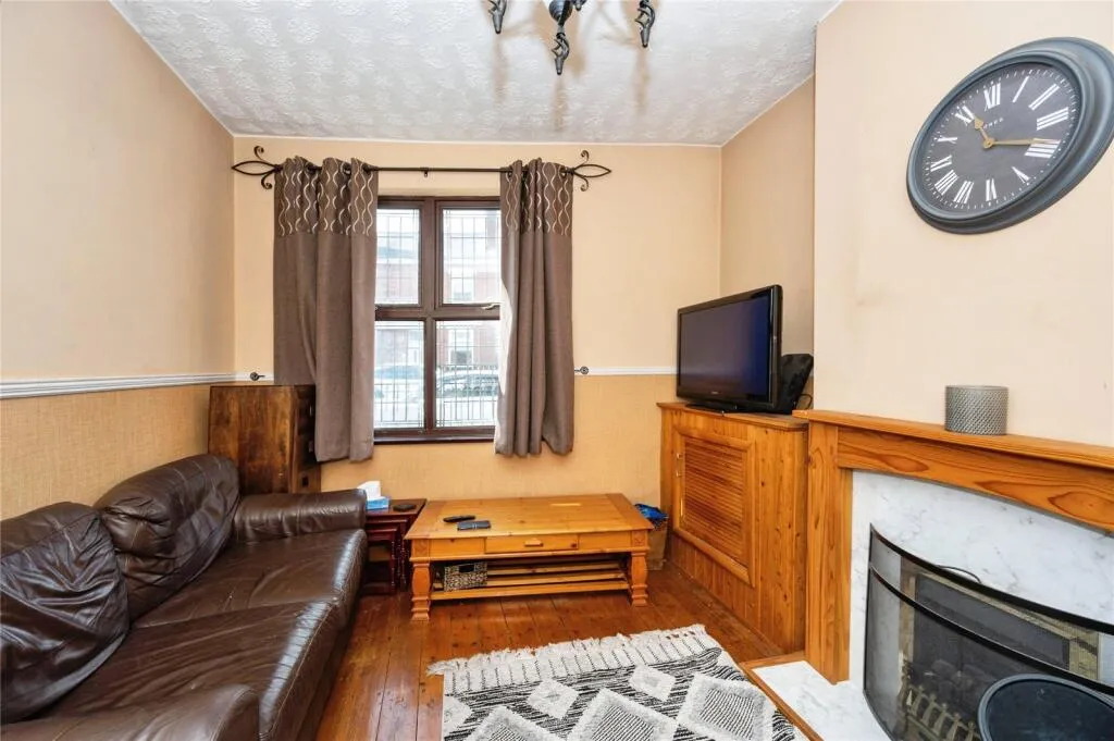 2 bed End of Terrace