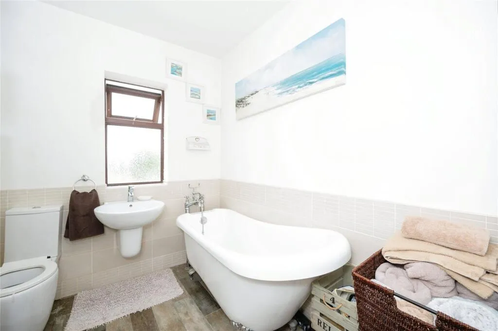 2 bed End of Terrace