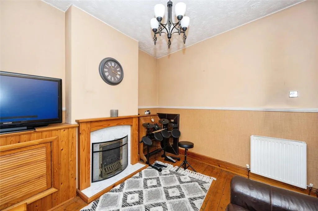 2 bed End of Terrace