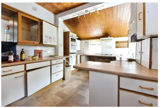 4 bed House