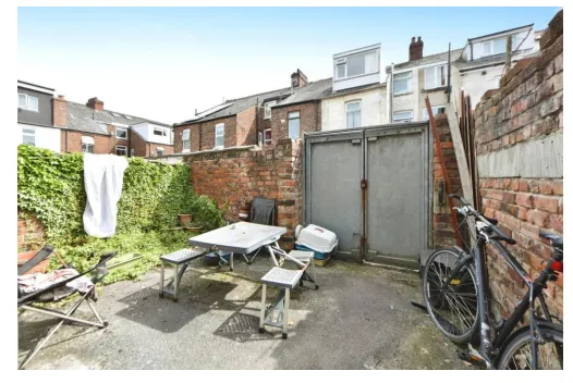 4 bed House