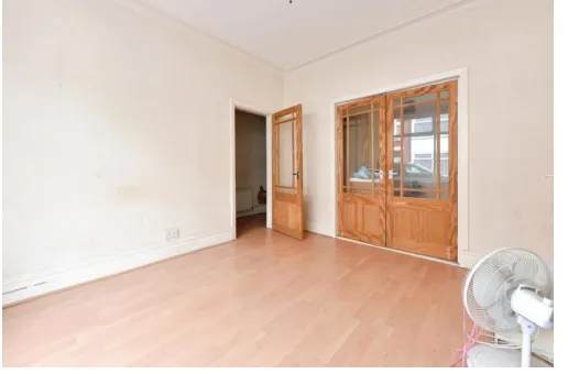 4 bed House