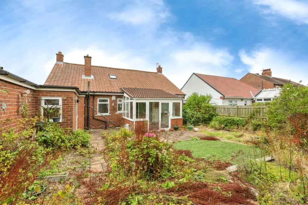 2 bed Detached Bungalow