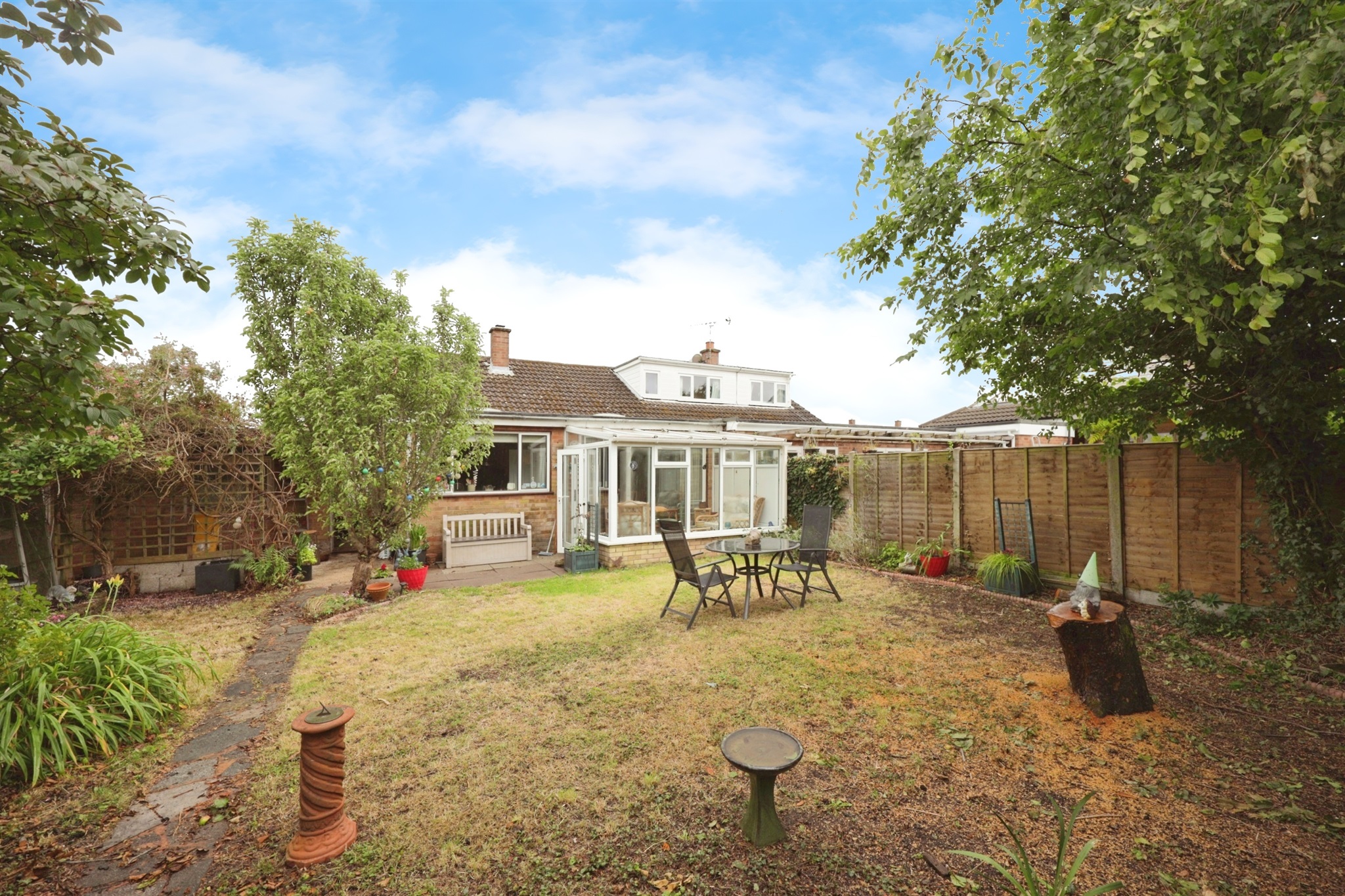 2 bed Semi-Detached Bungalow