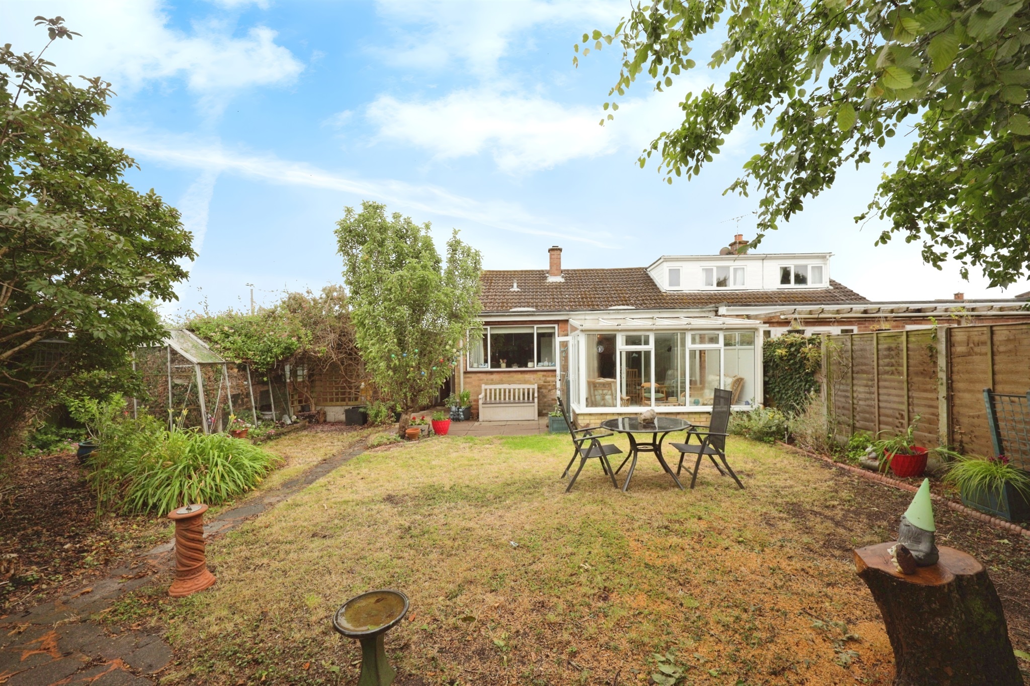 2 bed Semi-Detached Bungalow