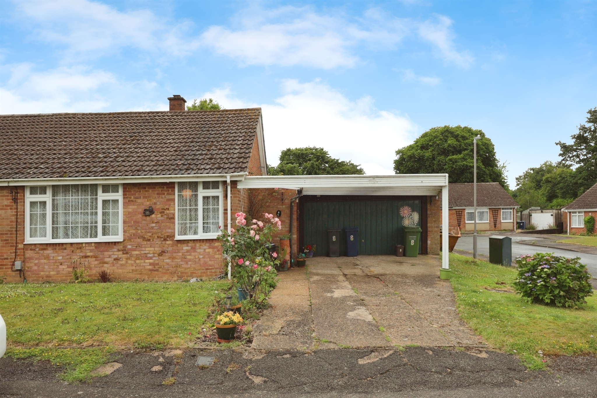 2 bed Semi-Detached Bungalow