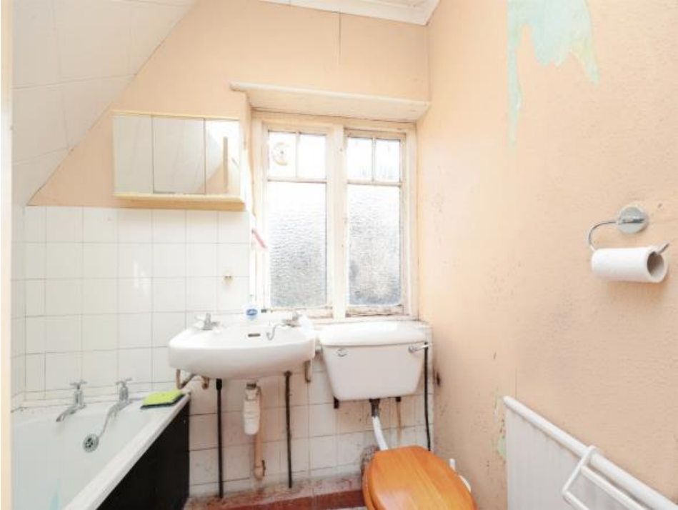 2 bed Detached