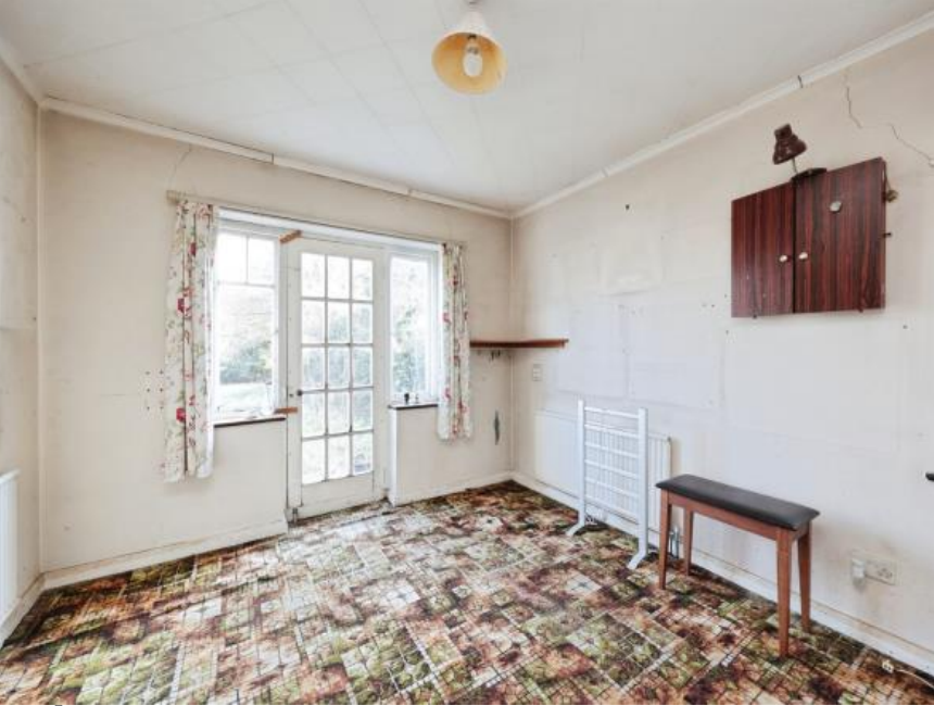 2 bed Detached