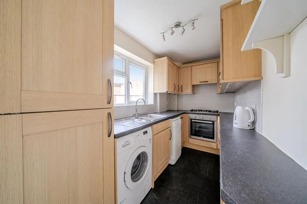 2 bed Ground Flat