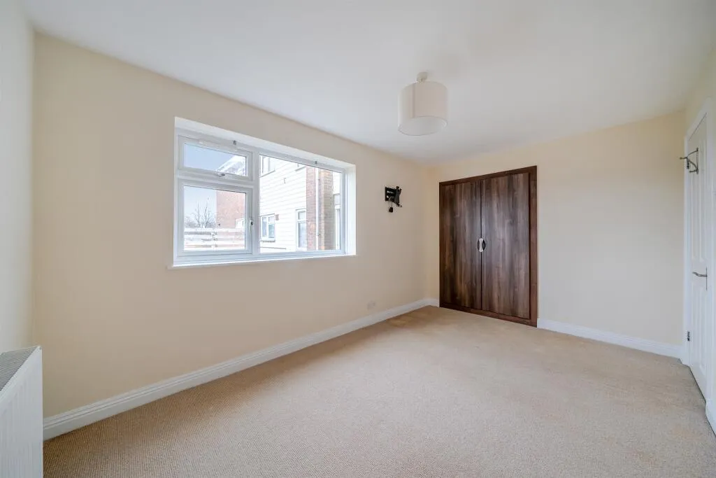 2 bed Ground Flat