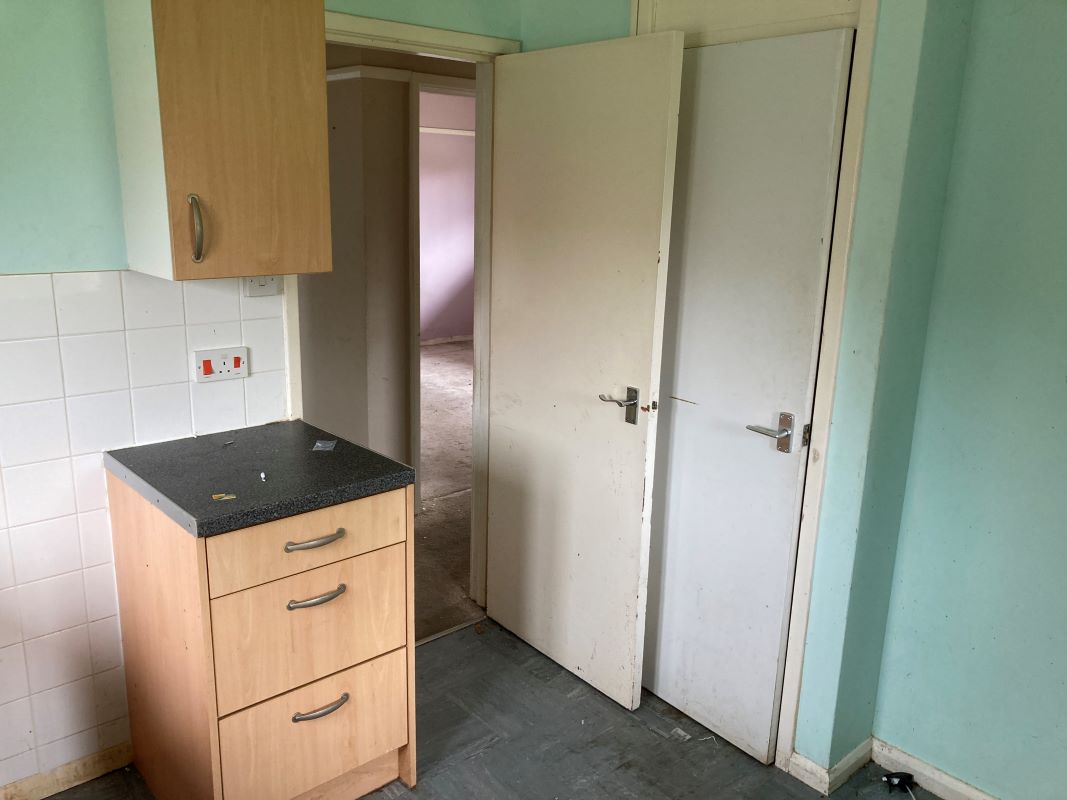 Three Tuns, Gooderstone, King's Lynn, Norfolk, PE33 9BU - Online Auctions