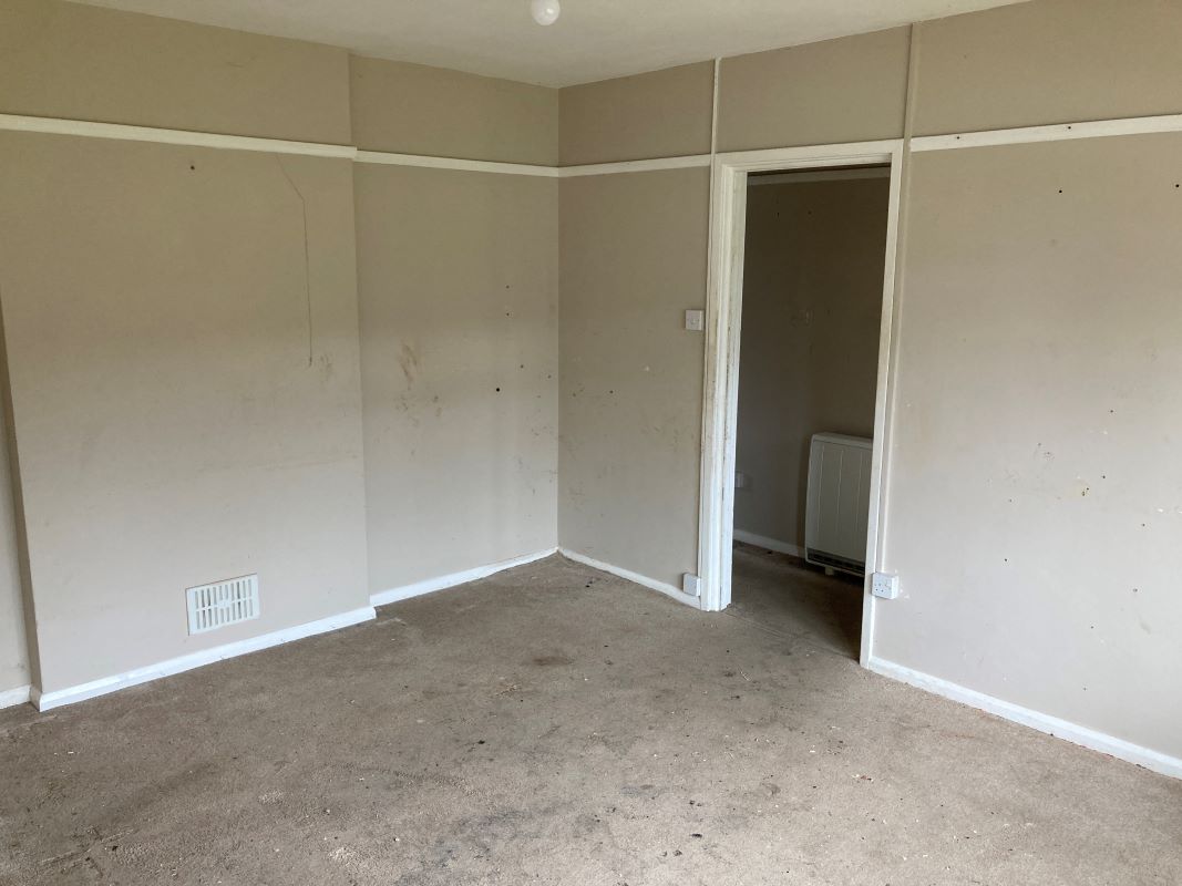 Three Tuns, Gooderstone, King's Lynn, Norfolk, PE33 9BU - Online Auctions