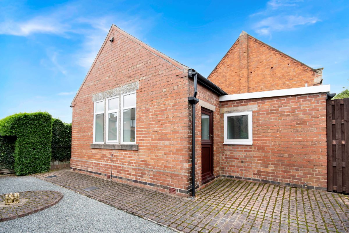 The Old Chapel, Main Street, Rampton, Retford, Nottinghamshire, DN22 0HR - Online Auctions