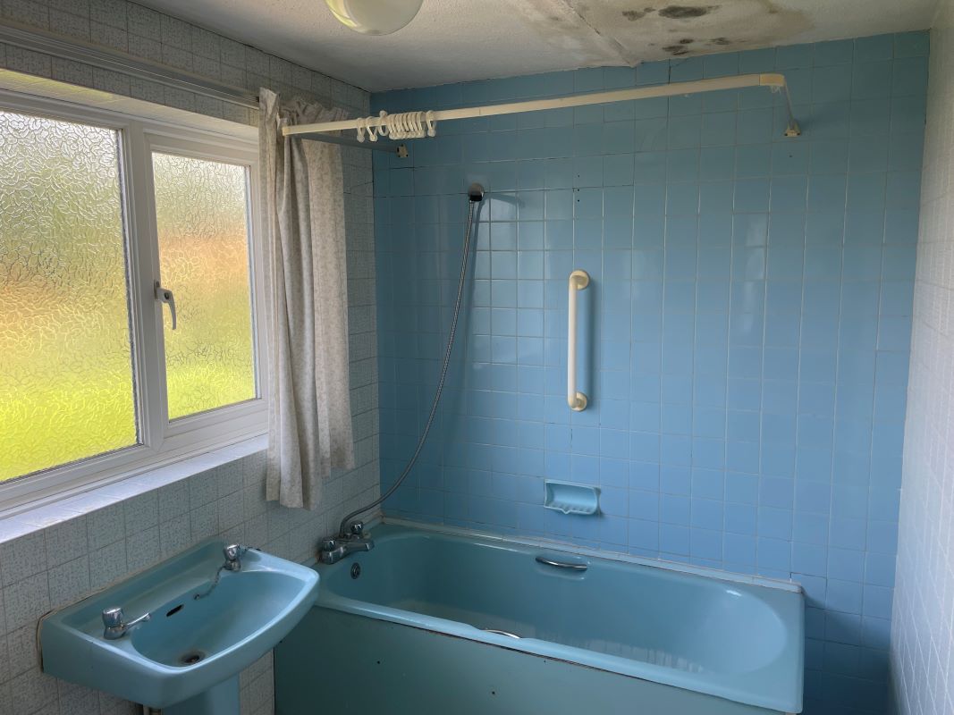 Highbank, Skinners Lane, Wroxham, Norwich, Norfolk, NR12 8SJ - Online Auctions