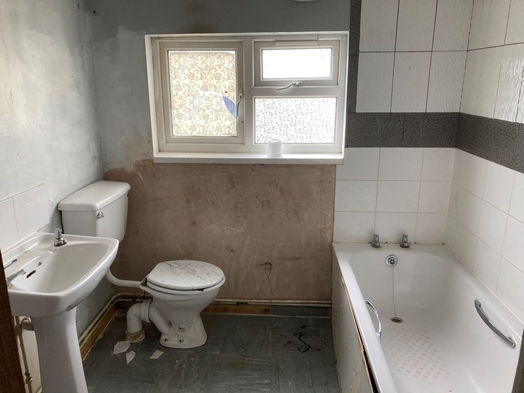 Lorne Road, Lowestoft, Suffolk, NR33 0RF - Online Auctions