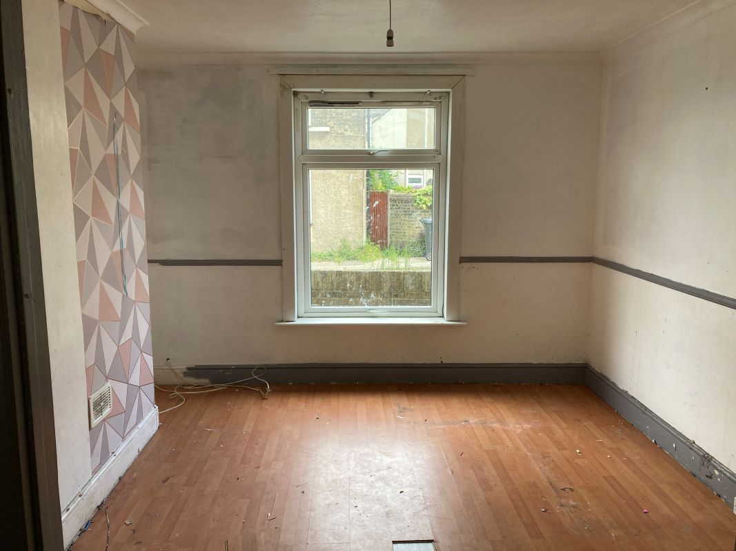 Lorne Road, Lowestoft, Suffolk, NR33 0RF - Online Auctions