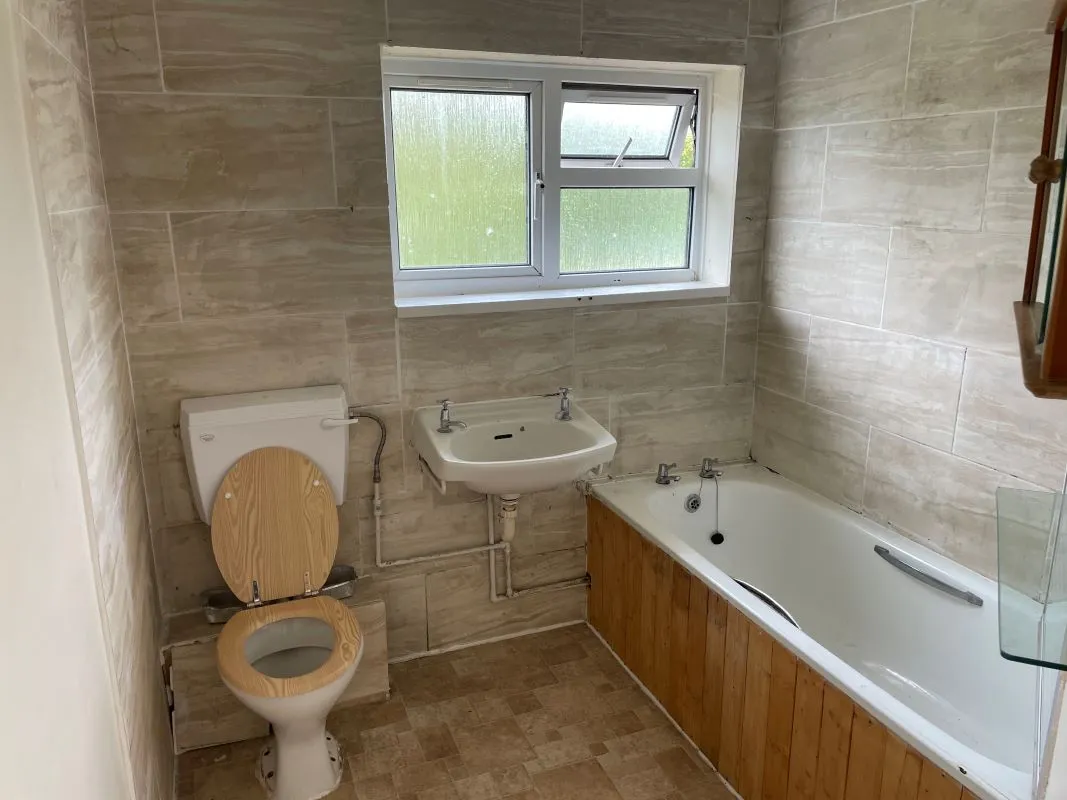 East View Crescent, Whissonsett, Dereham, Norfolk, NR20 5TD - Online Auctions