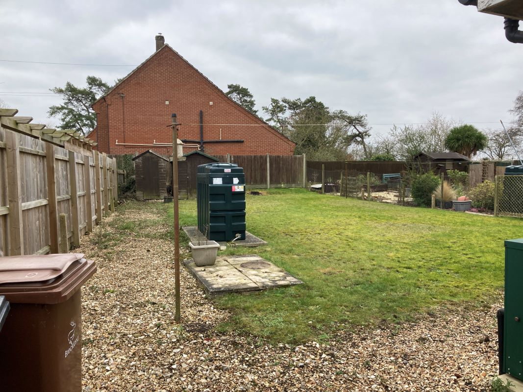 Three Tuns, Gooderstone, King's Lynn, Norfolk, PE33 9BU - Online Auctions