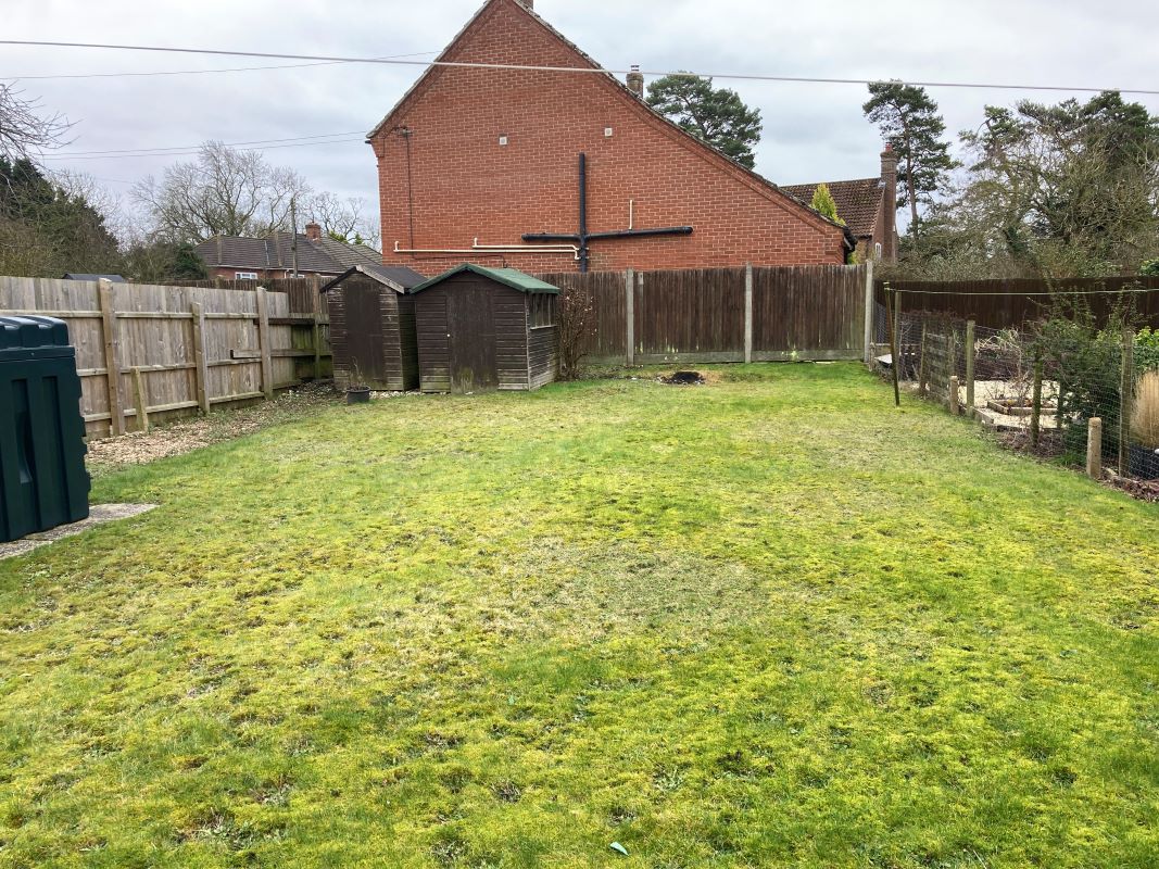 Three Tuns, Gooderstone, King's Lynn, Norfolk, PE33 9BU - Online Auctions