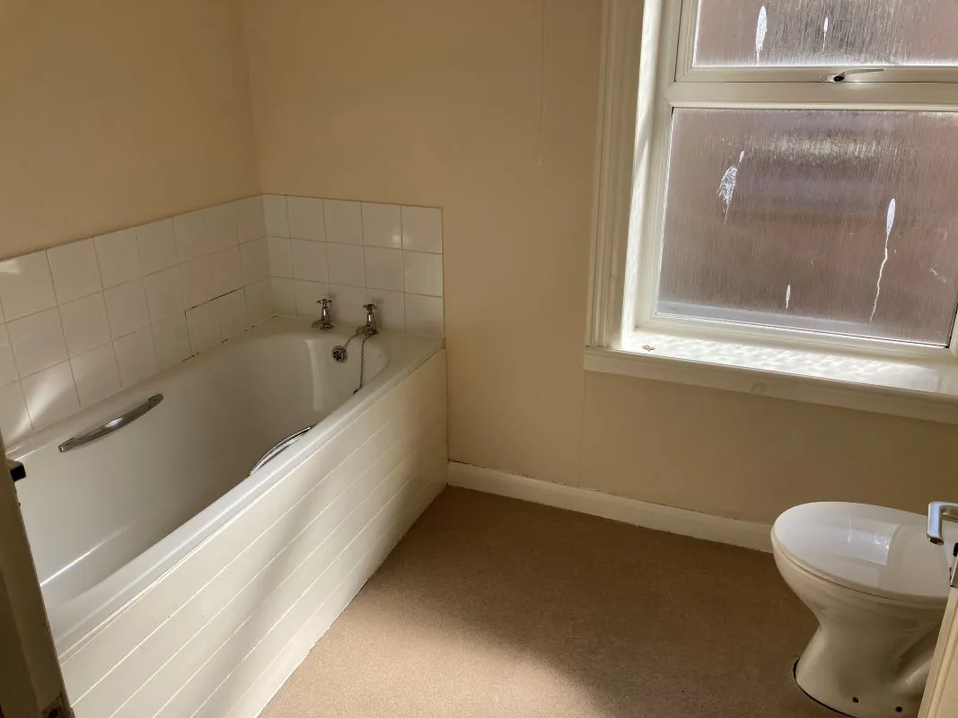 Walpole Road, Great Yarmouth, Norfolk, NR30 4NG - Online Auctions